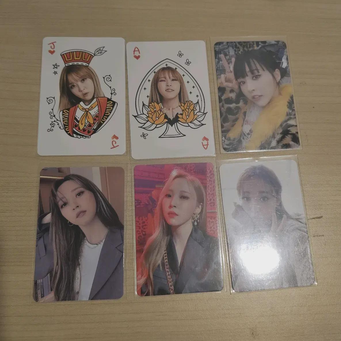 

Mamamoo Moonbyul Photocard Knots