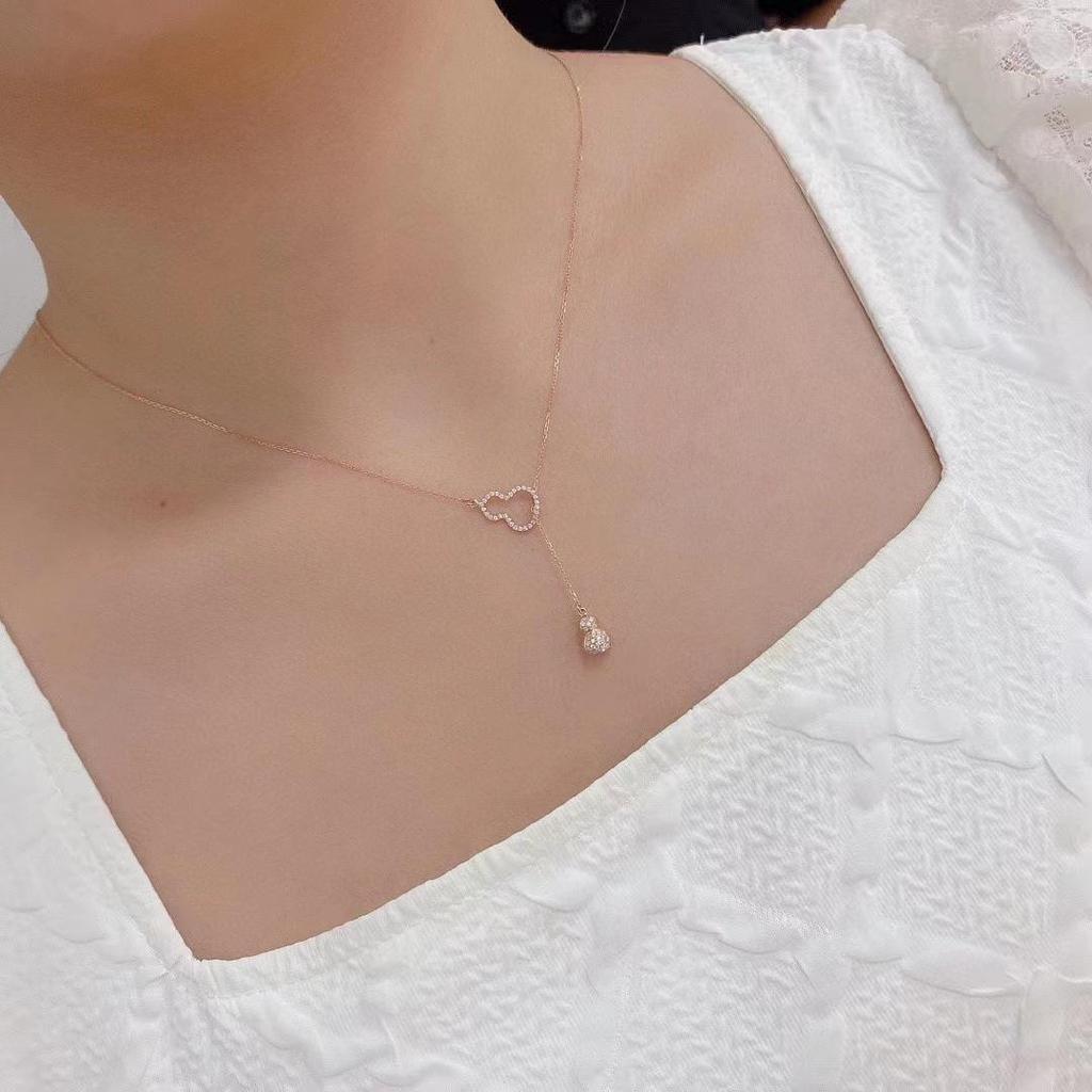 Elegant Rose Gold Gourd Pendant Necklace: Luxury Niche Clavicle Chain for Women - Exquisite Summer Choker Accessory