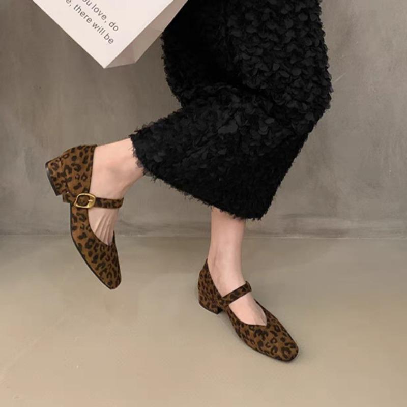 

Женские массивные туфли-одиночки Осень Новая мода Квадратный носок Мелкий вырез Замша Леопард Мягкая подошва Нескользящие Низкие туфли 38