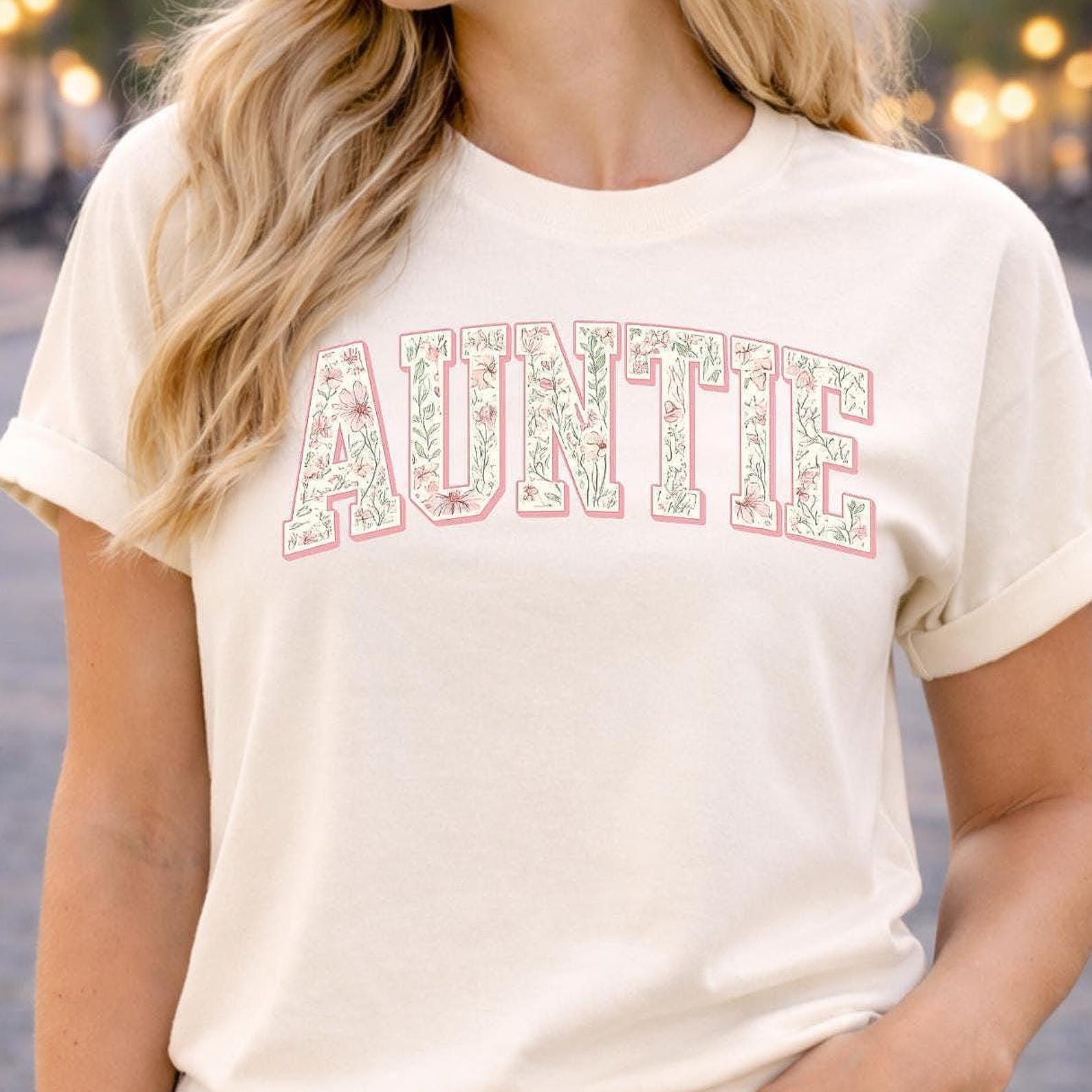 Comfort Colors Auntie Shirt, Handmade Auntie Shirt, Best Auntie Flowers Shirt, Cute Auntie Tee Shirt, Auntie Lover T-Shirt, Flowers Tee M