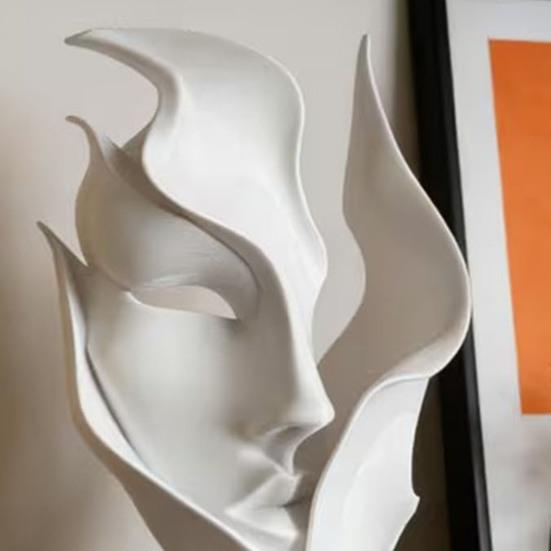 3D Printed Abstract Face Sculpture, Minimalist Embracing Bust Art Decor, Matte White Modern Luxury Home Ornament, Romantic Gift for Couples
