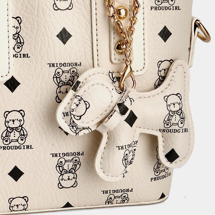 Trendy and fashionable versatile single shoulder underarm crossbody women's bag simple and cute style