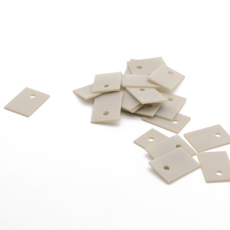 High-Efficiency 0.7mm Aluminum Nitride Thermal Conductive Ceramic Heat Dissipation Pad