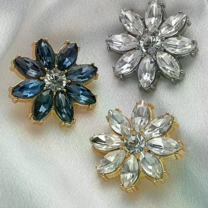5Pcs Luxury And Beautiful Flower Inlaid Rhinestone Metal Buttons Clothing Gift Boxes Scarves Hats DIY Decorative Accessories