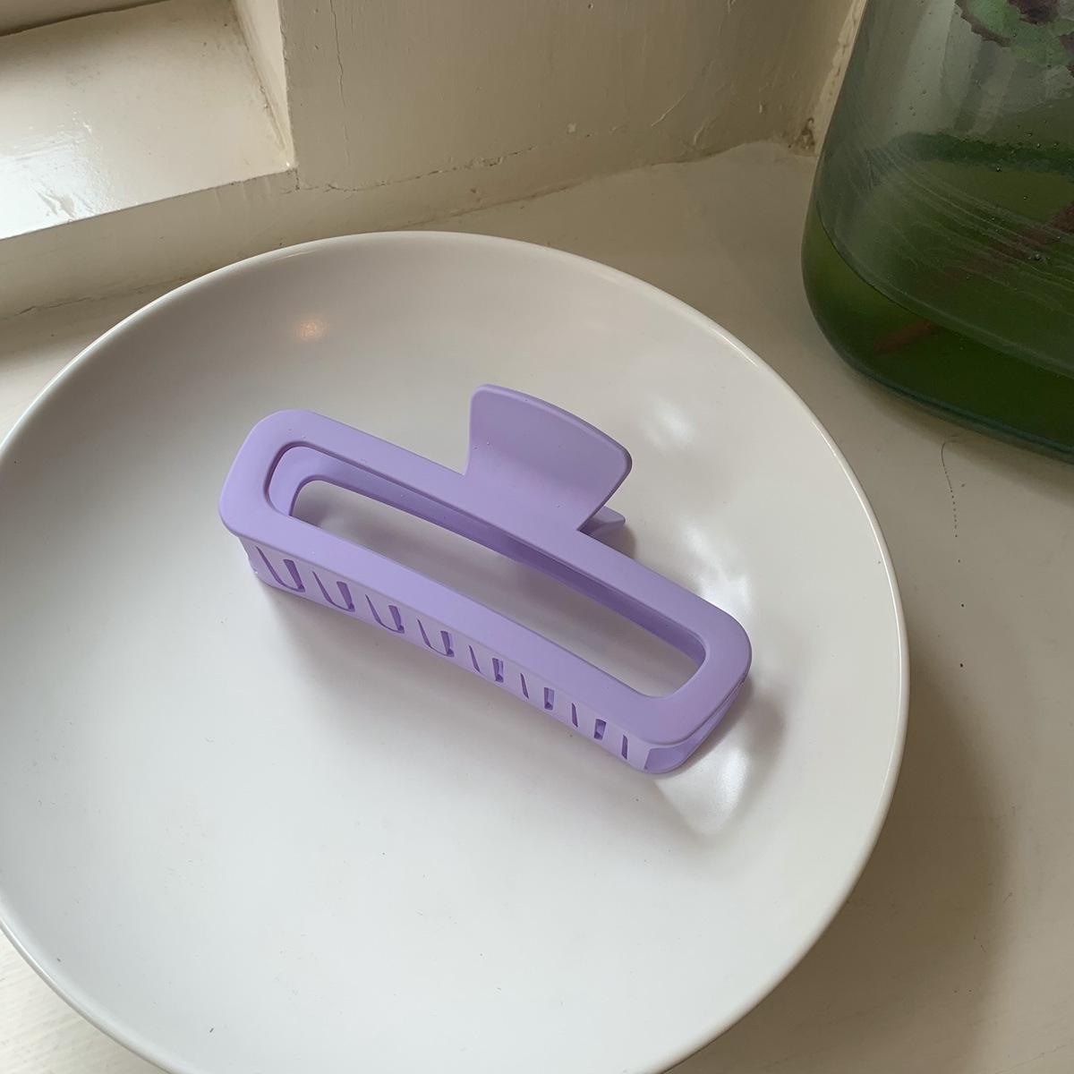 

13cm Creamy White Shark Hair Claw Clip for Women s Updo