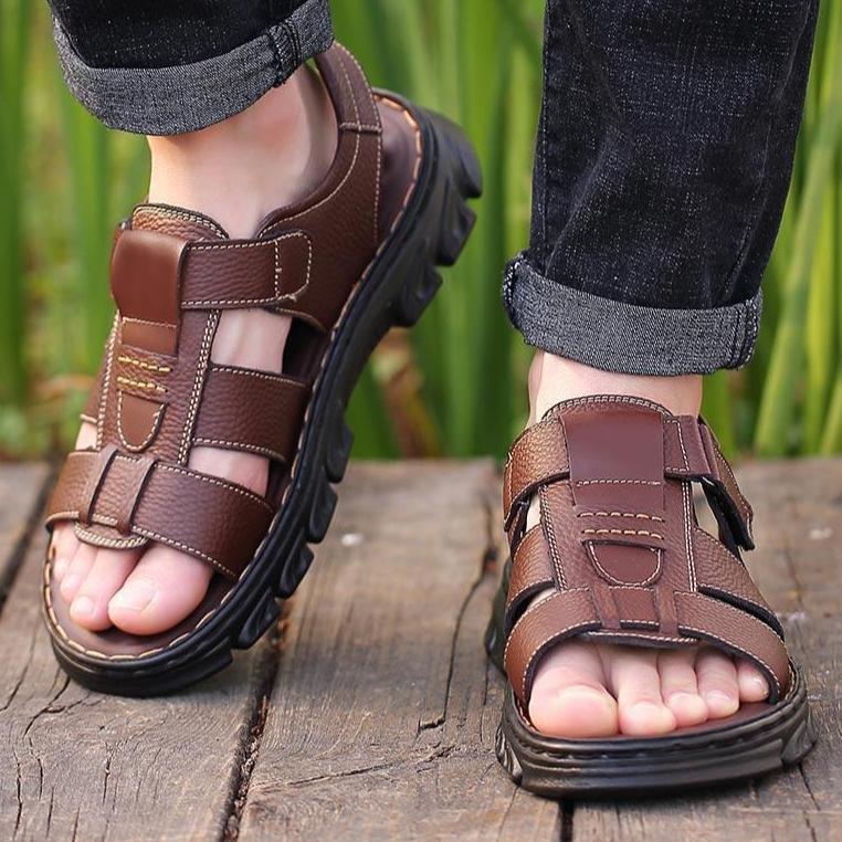 First Layer Cowhide Sandals Men's Leather Cowhide 2025 Summer New Non-slip Beach Shoes Driving Slippers