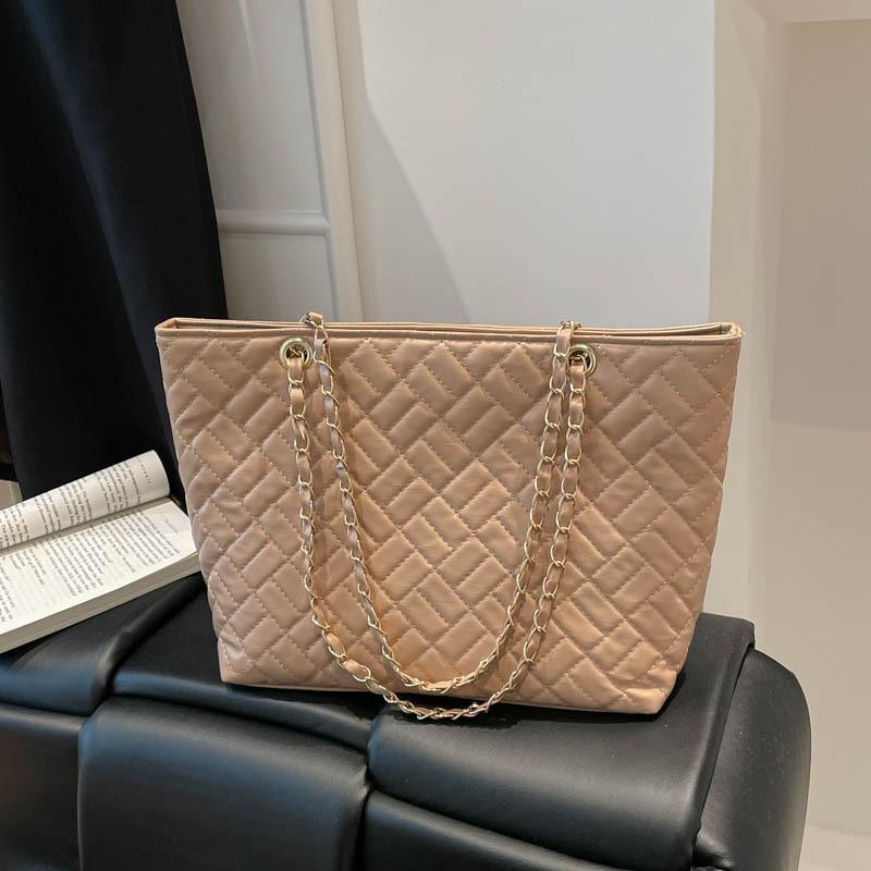 Fashion Chain High Appearance Level Personality Tote Bag Shoulder Crossbody Bag Casually