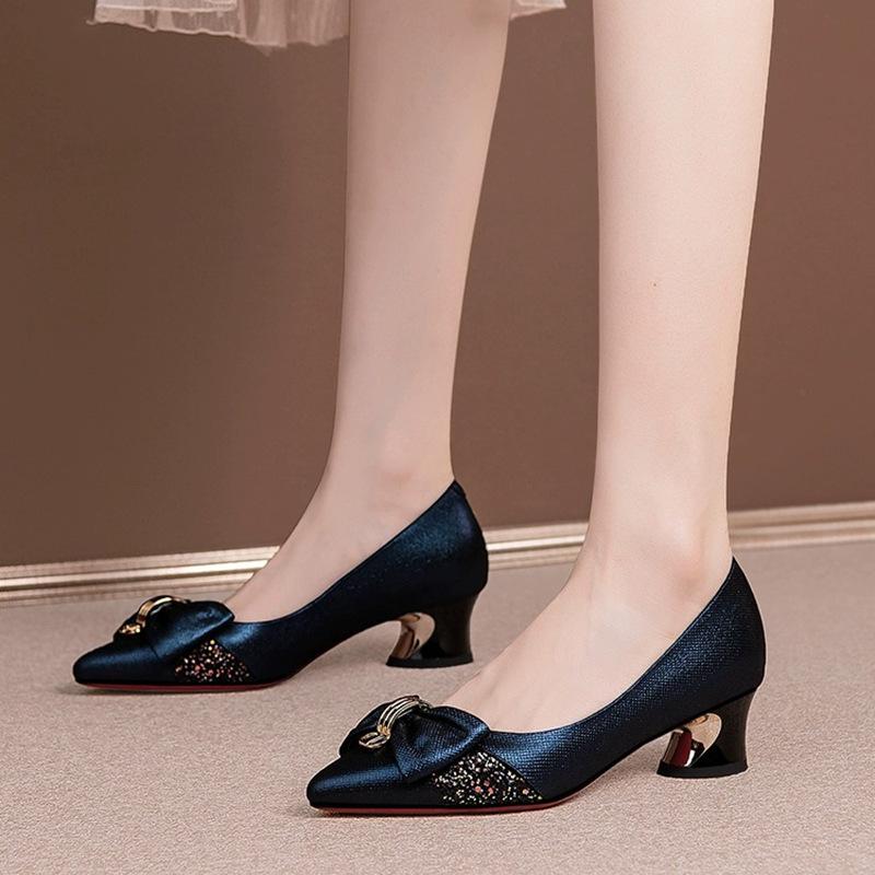 French Pointed Bow Thick Heel Single Shoes Women's 2025 New Niche Fashion Temperament Comfortable Medium Heel Women's Shoes Ladyshoes