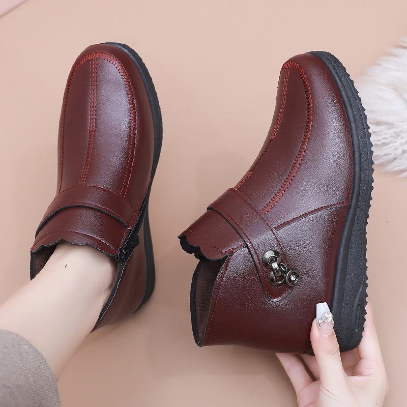 Winter Old Man Cotton Shoes Women's Leather Shoes Warm Non-slip Soft Sole Medium and Old Velvet Flat Short Boots Cotton Shoes