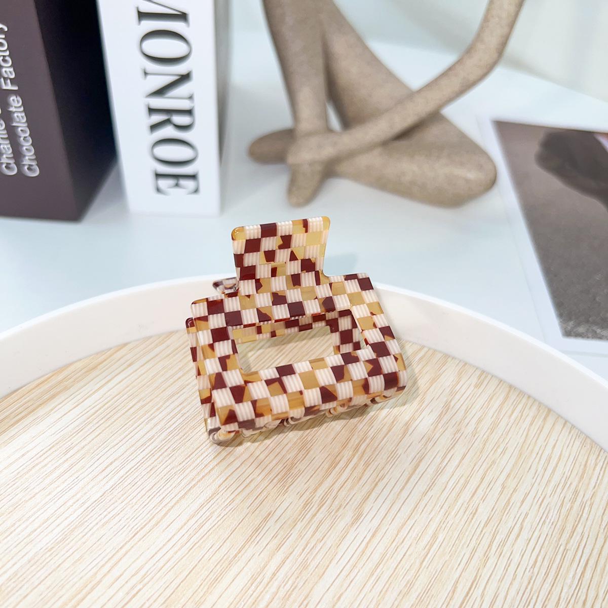 

Заколка-краб для волос Bofeiya Retro Plaid из ацетата - Универсальный аксессуар для волос Manufacturer Direct Sale