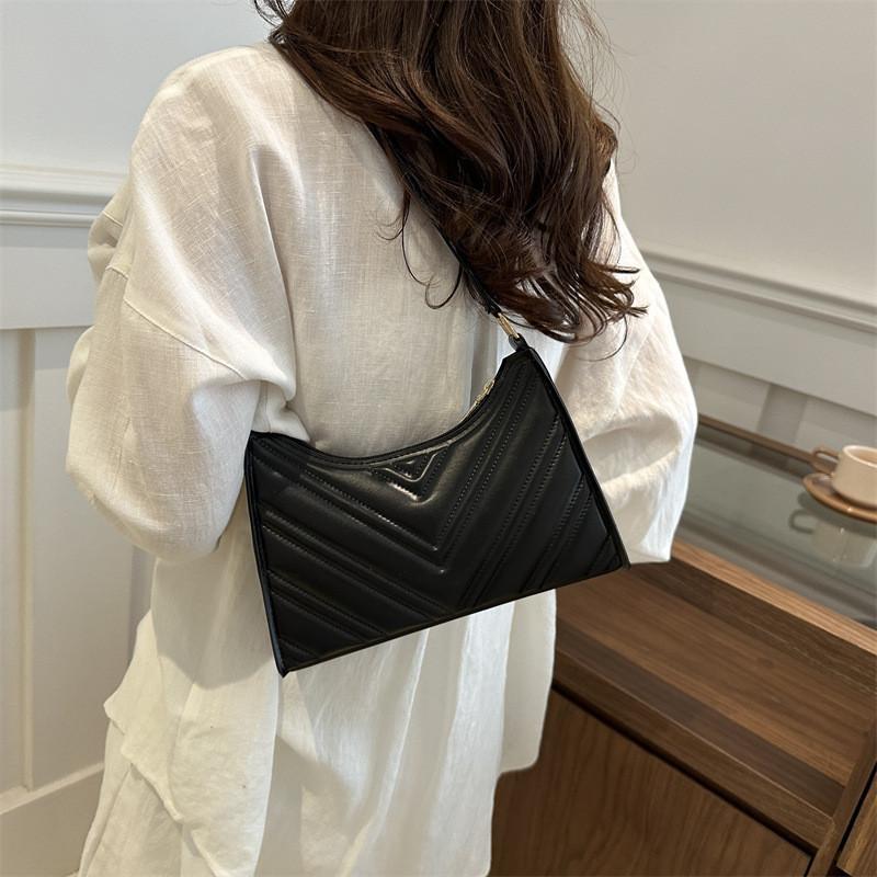 Fashionable Chic Women's Bag 2024 Trendy Simple Crescent Bag Casual Shoulder Bag