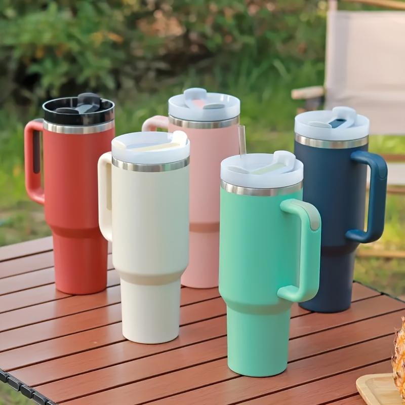 Kişiselleştirilmiş 866ML Saplı Bardak Kapaklı Pipetli 40oz Paslanmaz Çelik Su Şişesi Vakumlu Termos Bardak Seyahat Araba Kahve Kupası