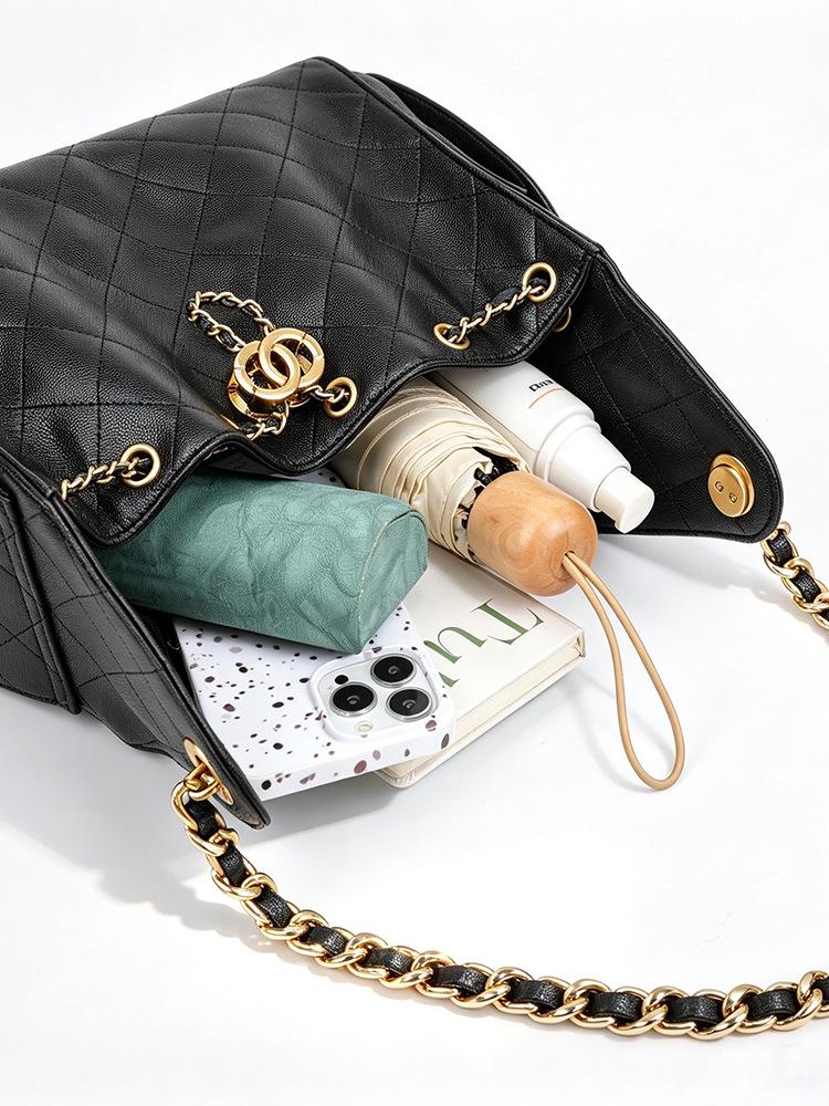 Caviar Hobo Drawstring Bucket Bag: Quilted Chain Shoulder Light Luxury Coco Style Suede