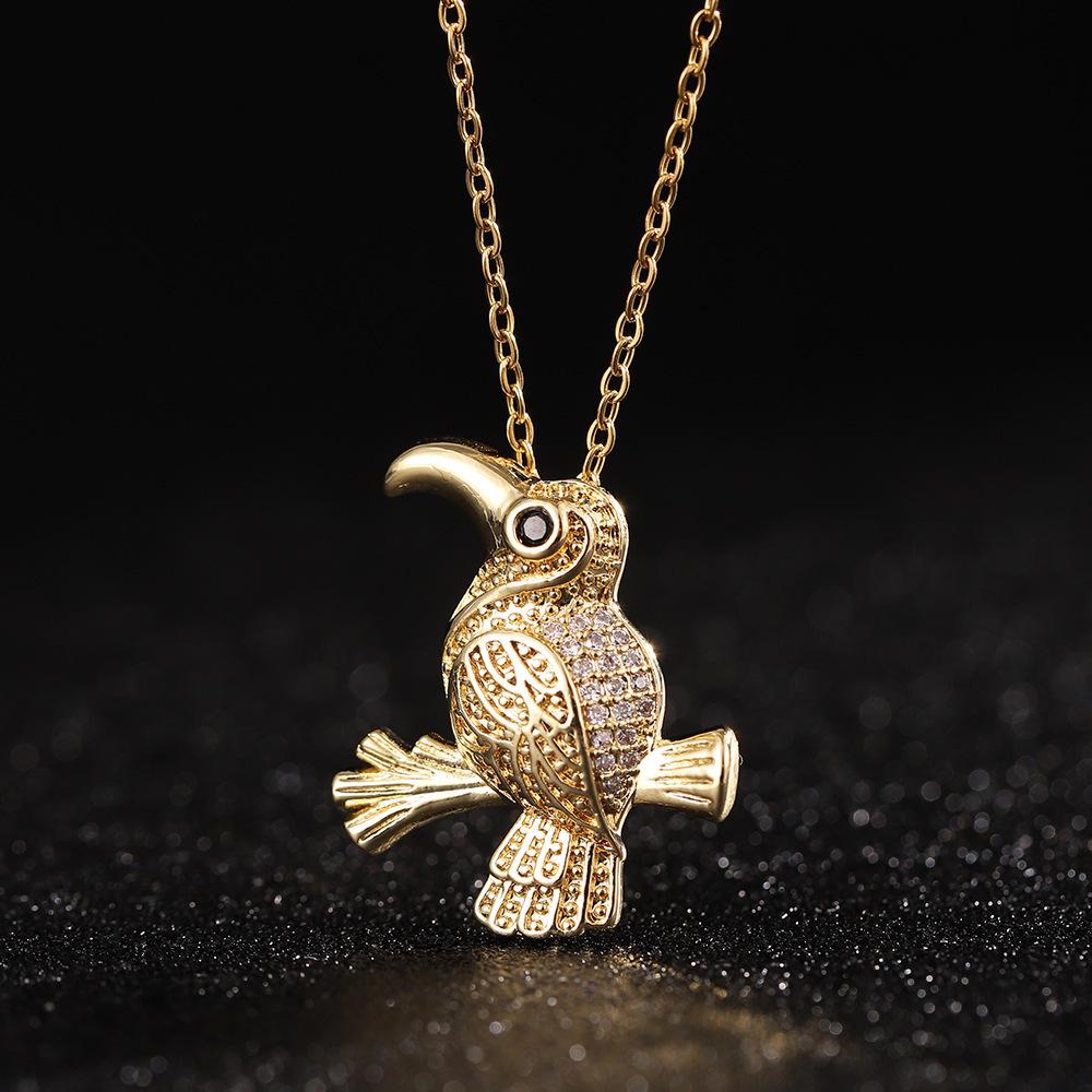 Small Bird Pendant Necklace With Micro-Set Zirconia Unique Design Gold Collarbone Chain For Women