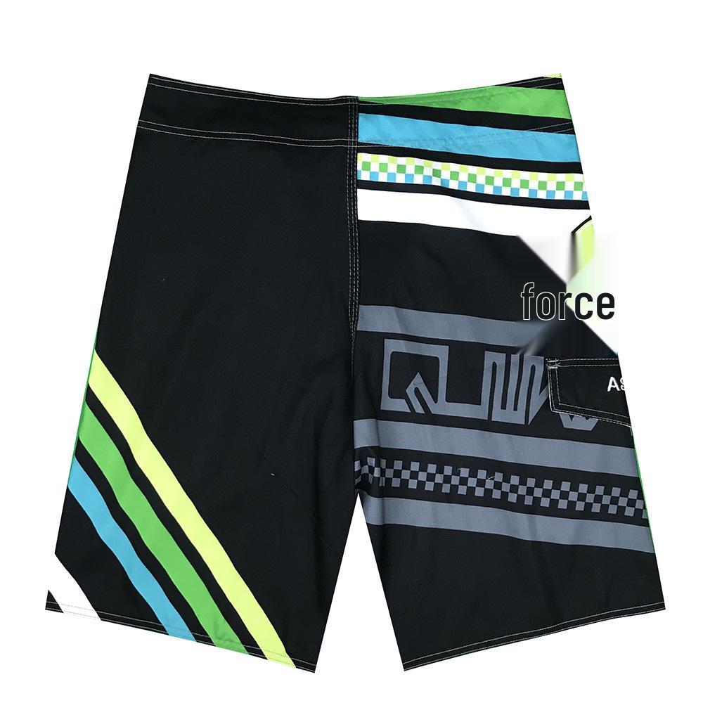 2023 Sommer Pfirsichhaut Lässige Herren Schnelltrocknende Fünf-Punkt-Badeshorts