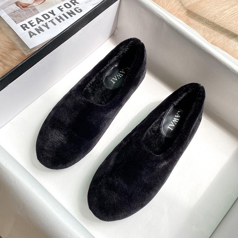 

Women s Fleece-Lined Mink Fur Moccasins - Warm, Fuzzy Flat Bottom Shoes for Winter 2025, Plus Size Available 36 чорний