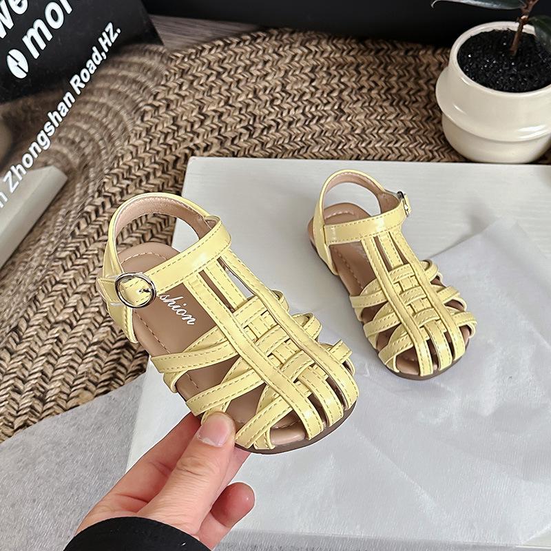 Korean Style Girls' Soft Sole Roman Sandals - Summer 2026 Woven Headband Design for Little Beach Lovers