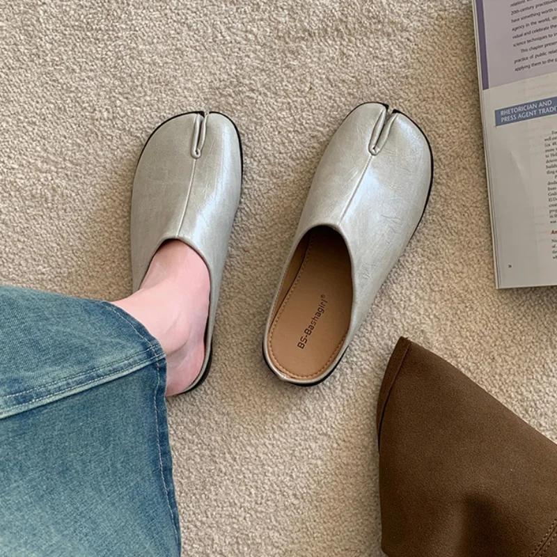 Fashion Women Split Toe Fur Slippers Tabi Ninja Slip On Flats Round Toe Shallow Lazy Boat Slingback Mules Shoes Soft Warm Loafers Flats