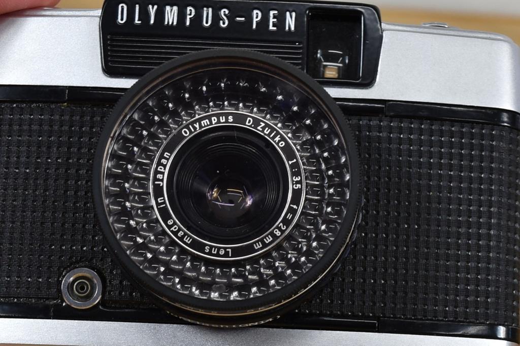 Olympus PEN EE‑3 Half Frame Camera 35mm Film Camera Red Flag OK Vintage Japan