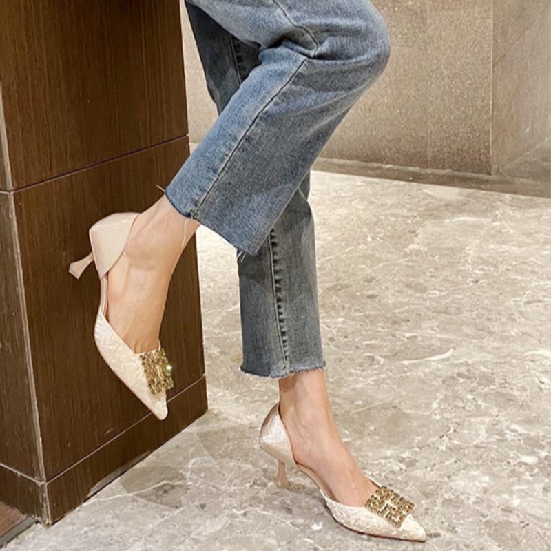 Frühlings-Neue Strass-Schuhe mit quadratischer Schnalle für Damen, vielseitige Satin-High-Heels, Stiletto-Arbeitsschuhe mit flachem Mund