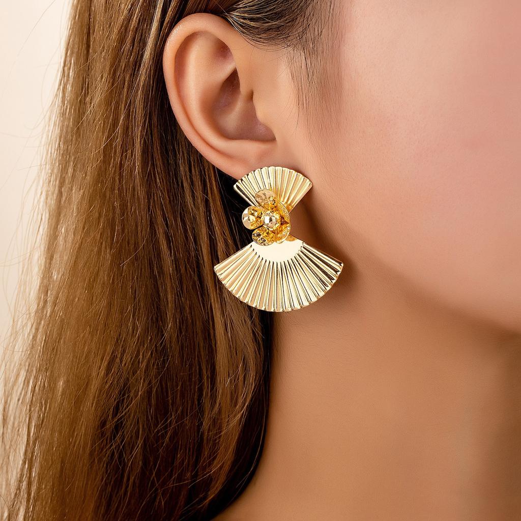 European and American Design Sense Retro Exaggerated Metal Earrings Geometric Folds Versatile Fan Flower Geometric Art