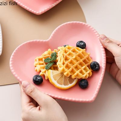 Kreatywny talerz ceramiczny w kształcie serca Jednolity kolor talerz na ciasto talerz deserowy talerze na owoce kuchnia molekularna specjalna zastawa stołowa