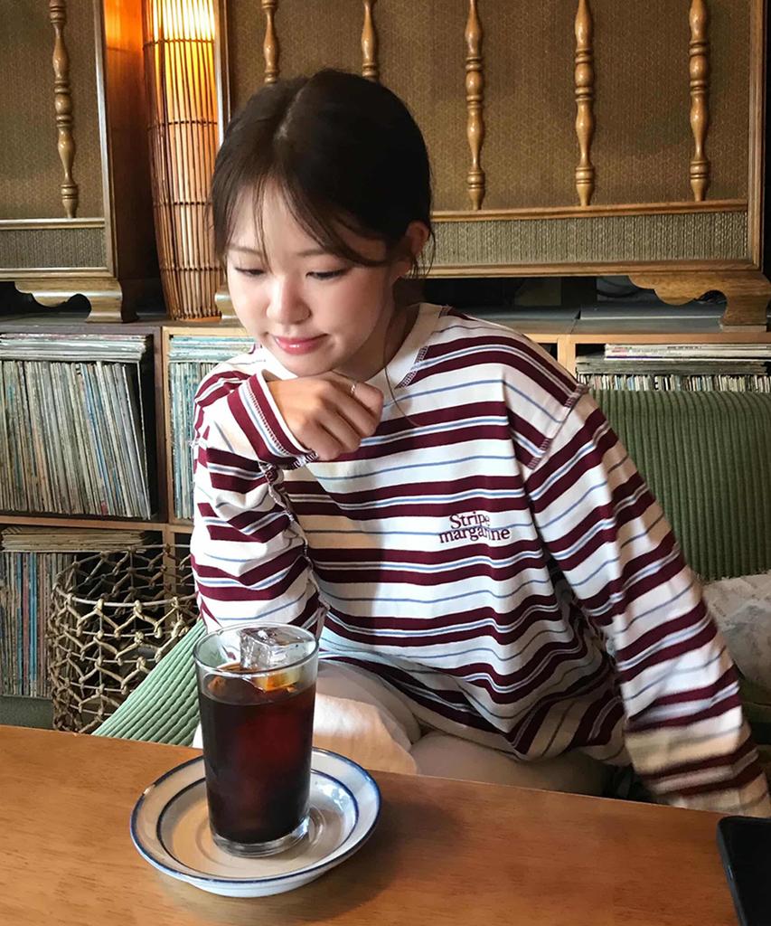 Seuteulaipeumagalin Buff Stripe Overlock Loose Long Sleeve Tee Red