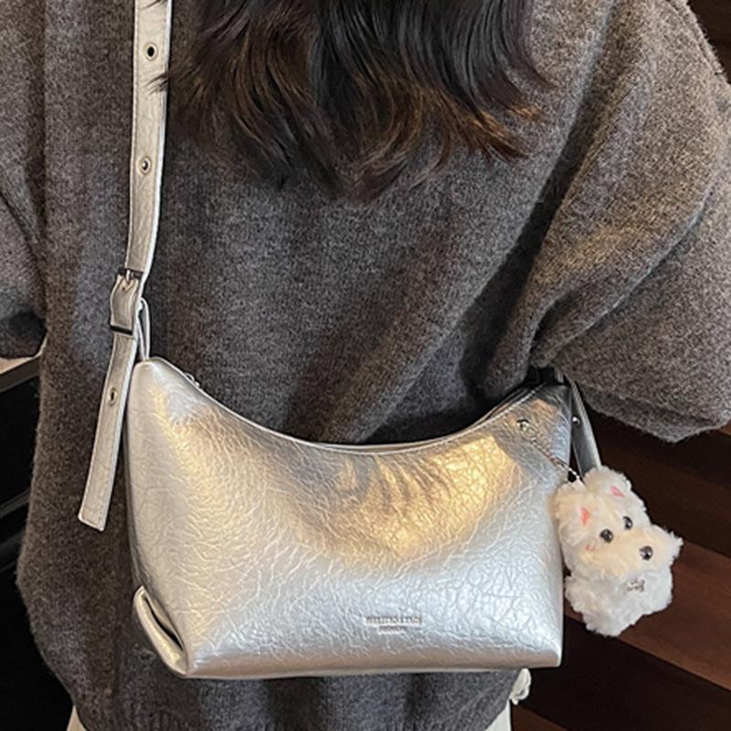 High-end Stylish Niche Trendy Simple Single-shoulder Crossbody Bag with Large Capacity for Commuting