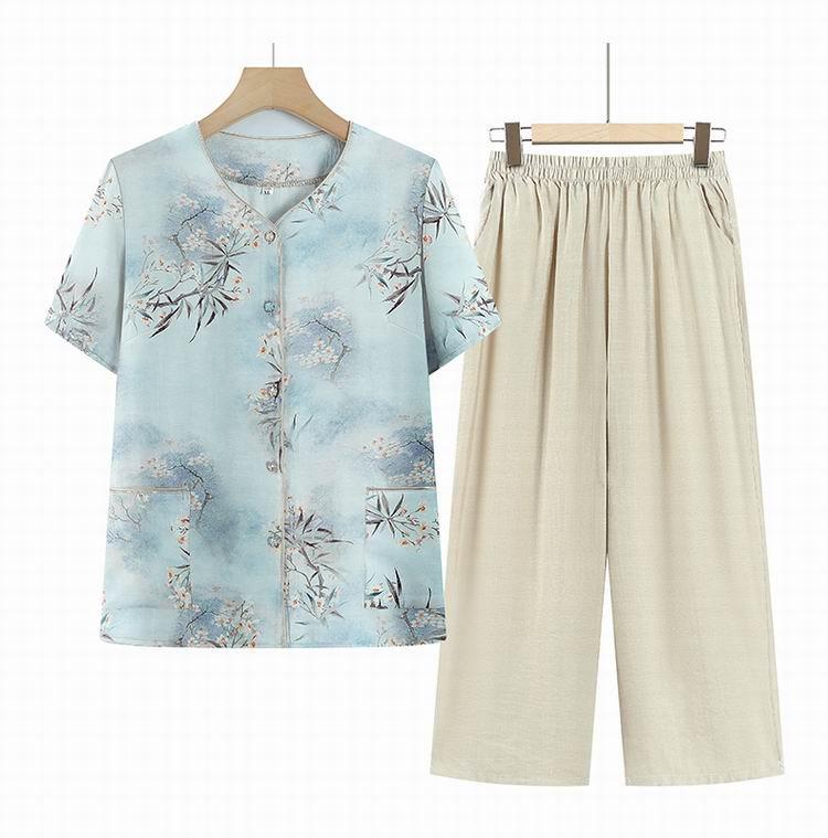 Stylish Two-Piece Summer Top for Middle-aged & Elderly Women - Short-Sleeve Shirt Set for Moms & Grandmas
