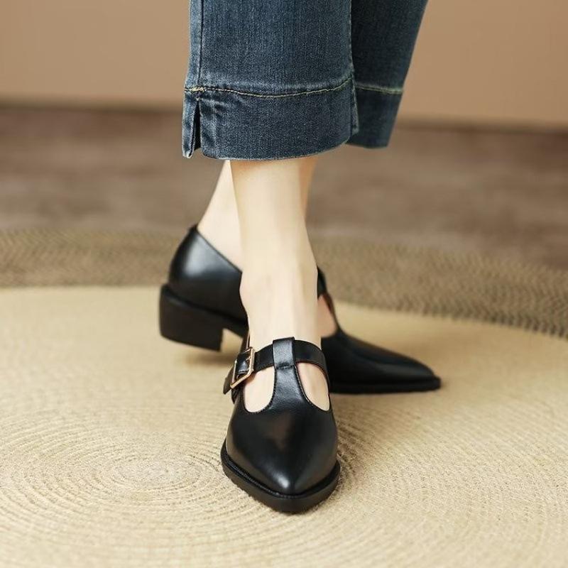 2026 Vintage Belt Buckle Pointed Single Shoe Spring/summer New Soft Leather British Leather Shoes