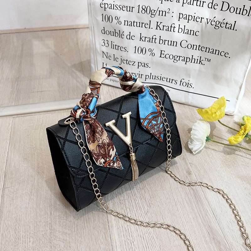

2023 Women s Versatile Crossbody Single Shoulder Bag with Diamond Lattice and Silk Scarf