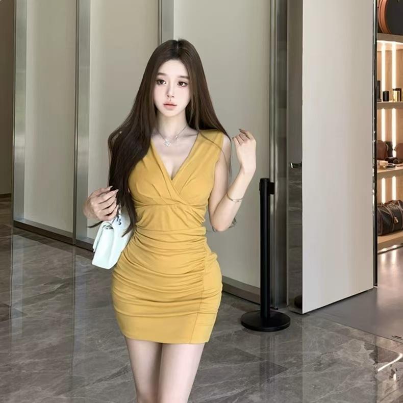 

Summer pure desire style sexy sleeveless vest dress tight pleated hip skirt showing figure waist skirt S