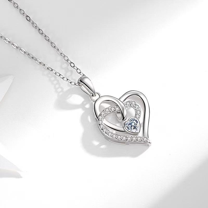 European and American Double Heart Diamond Pendant Necklace for Women