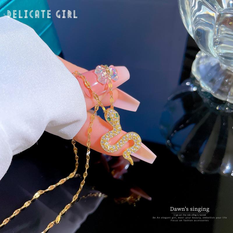 Full Diamond Green-Eyed Snake Micro-Inlaid Real Gold Necklace Women'S Transfer Bead Collarbone Chain With Jewelry