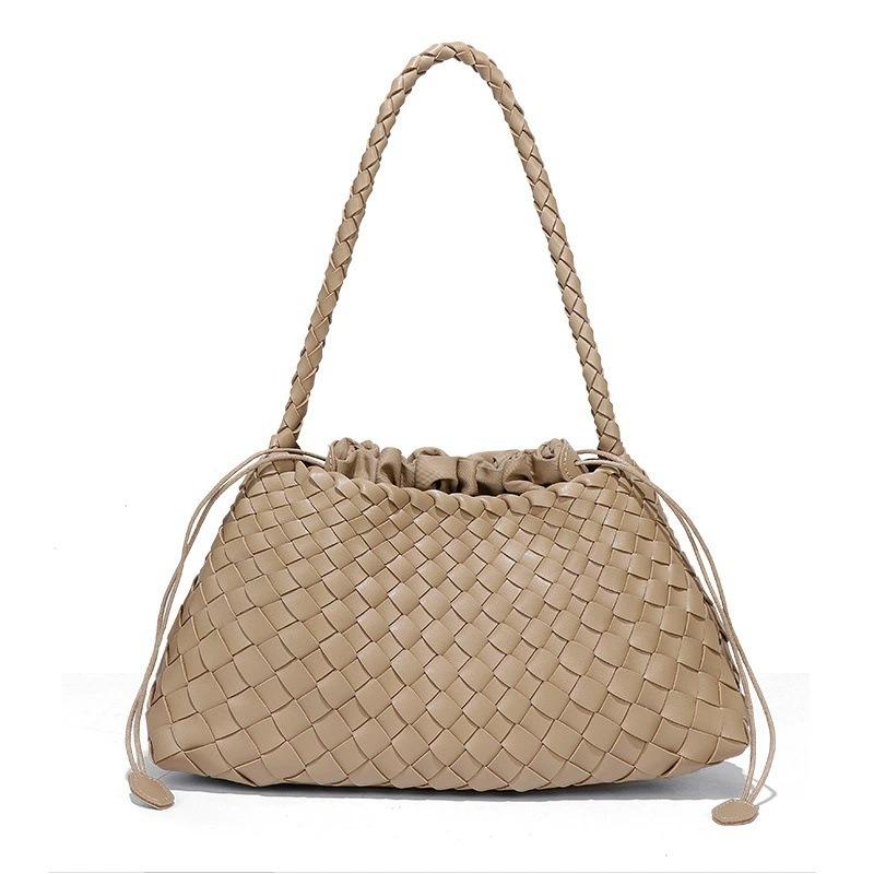New women's bags, fashionable hand-woven bags, portable vegetable baskets, shoulder bags, personalized crescent bags.