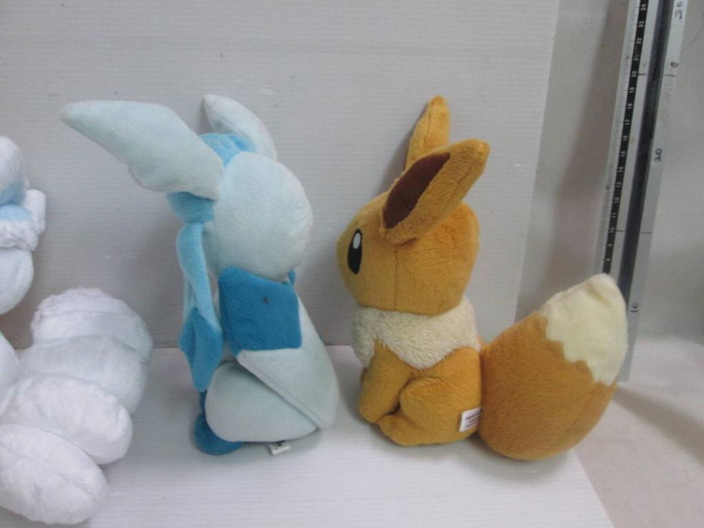 Pokémon Boeki Vulpix Eevee Flareon Glaceon Plush Toys Set of Shipping costs are listed in the product San-ei (Alola Form) + + + - 4. description