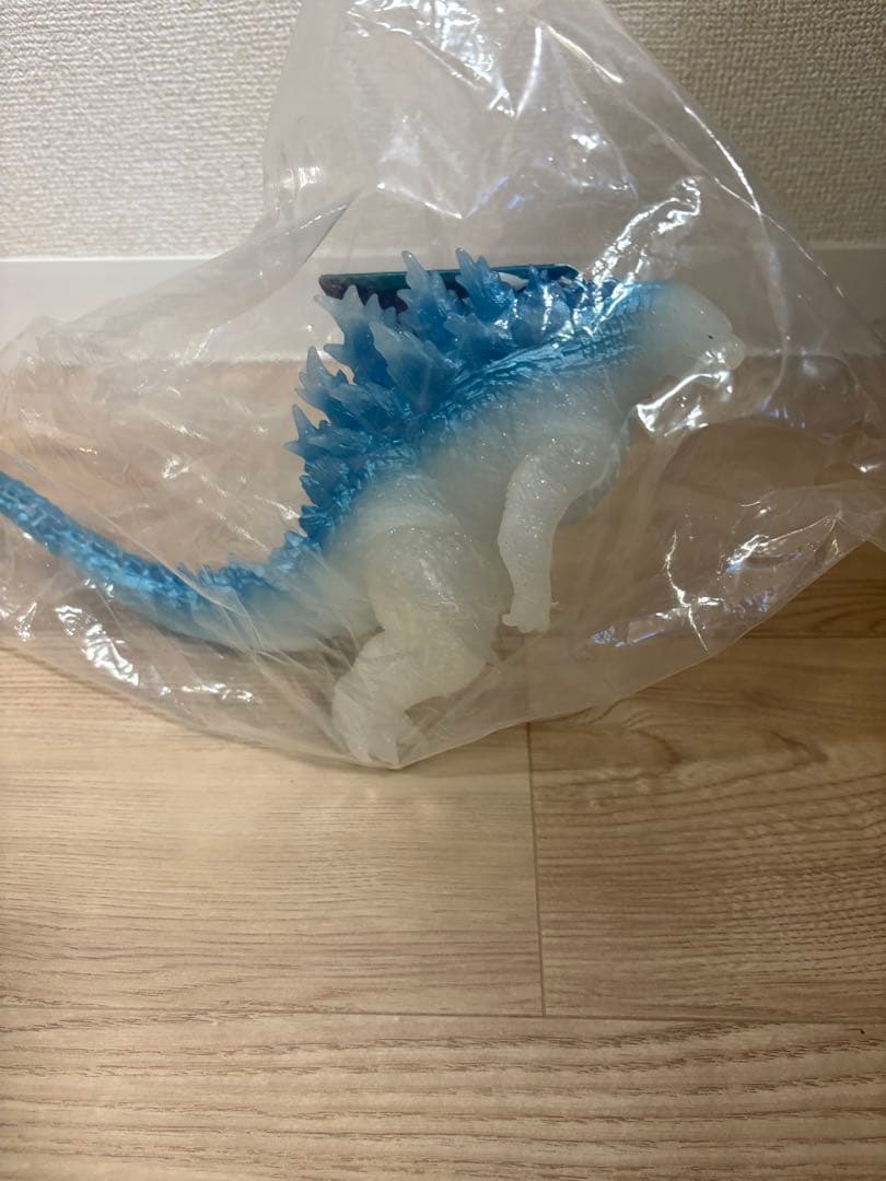 

[Б/У] Серия Монстров из Фильмов ГОДЗИЛЛА (2024) Прозрачный Глиттер Металлический Синий