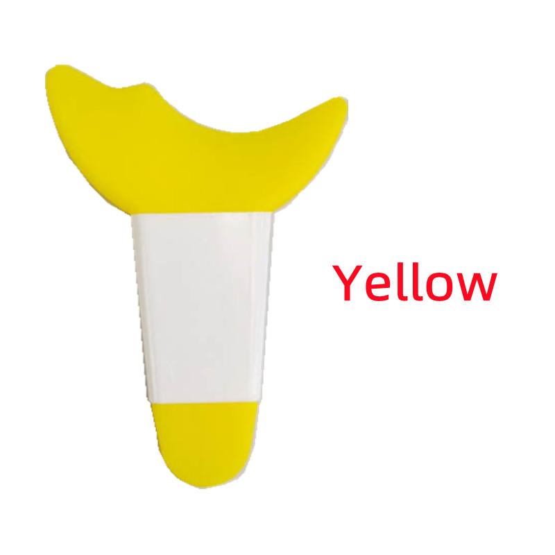 Multi Functional Eye Makeup Silicone Baffle Crescent Shaped Eyelash Brush Eyeliner Eye Shadow Auxiliary Artifact
