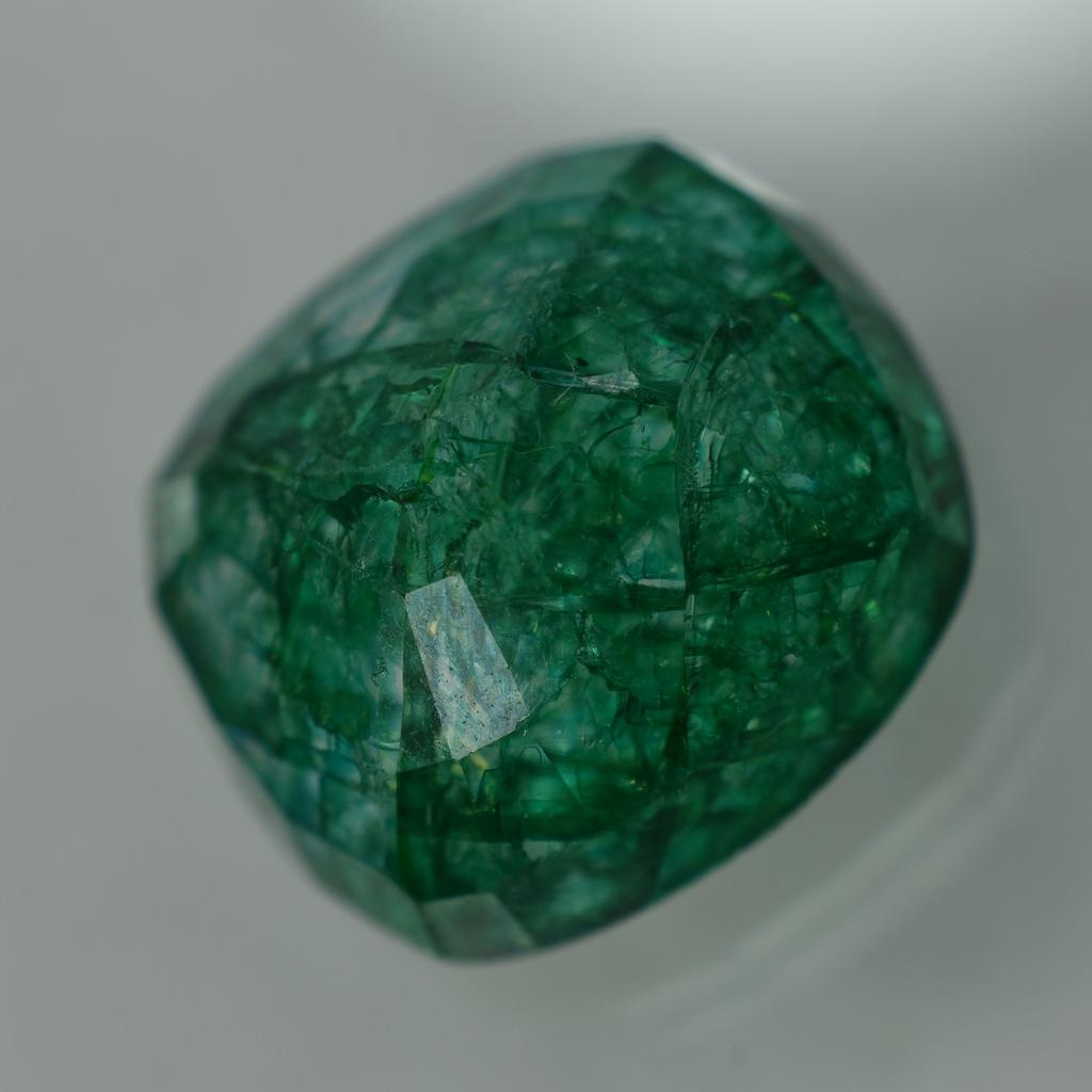 COLOMBIAN Emerald CERTIFIED 15.00 Ct Natural Green Cushion Cut Loose Gemstone S-9420