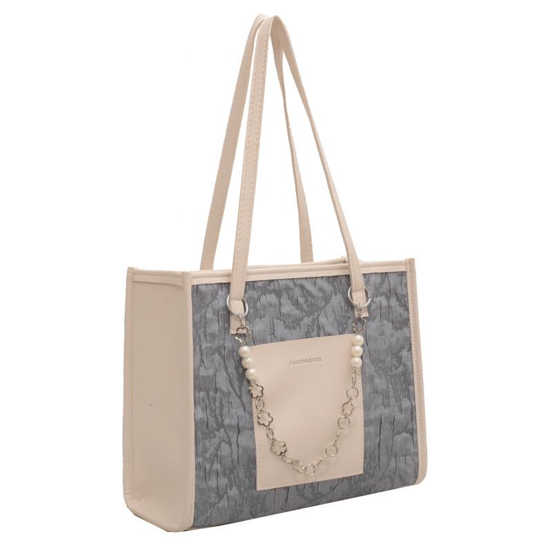 Popular Fashion Bag Women's 2024 New Winter Large-capacity Pearl Chain Shoulder Bag Niche Design Armpit Bag