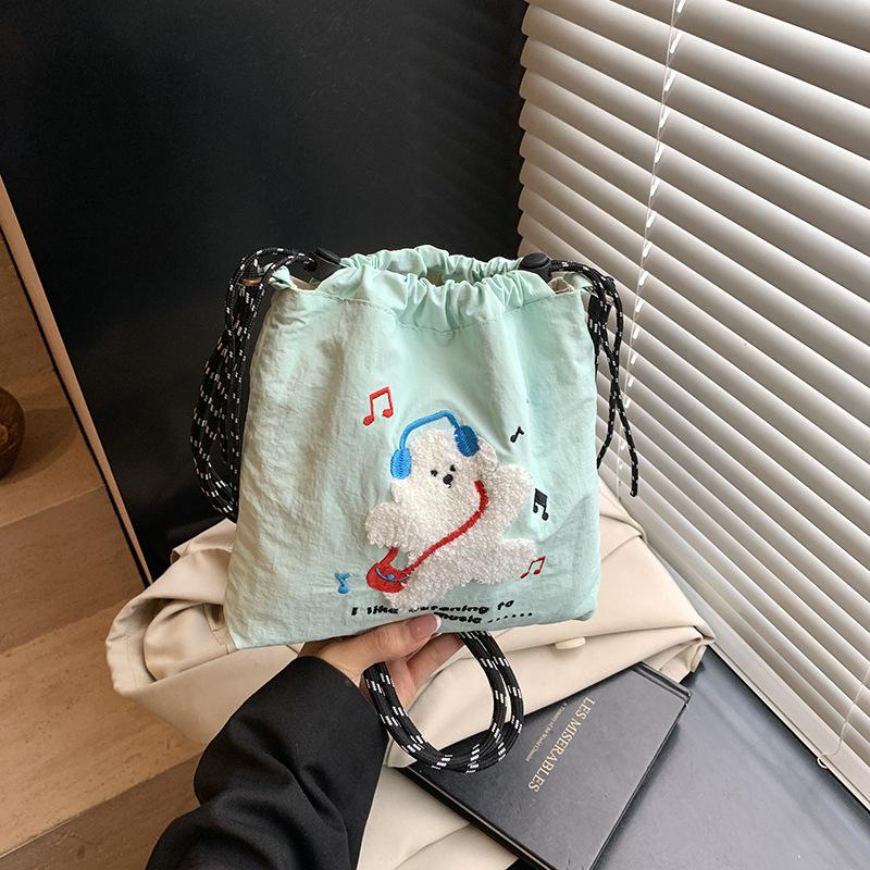 

Summer Summer Nylon Embroidered Canvas Small Bag Women S Drawstring Crossbody Bag Simple Portable Mobile Phone Bag зелений