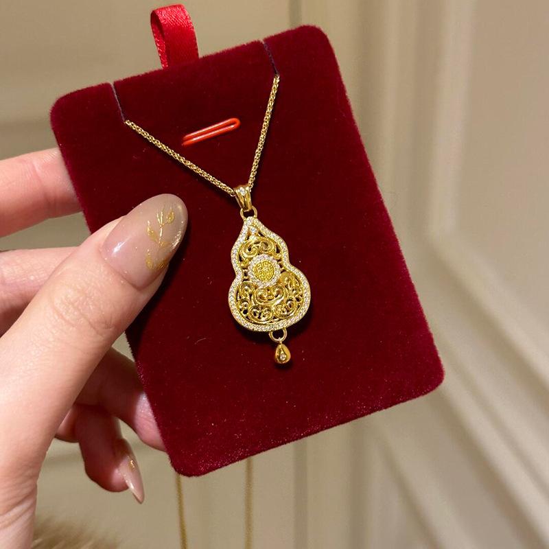 

Zircon gourd pendant necklace light luxury niche fashion collarbone chain new item jewelry