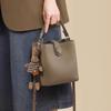 Stylish, simple and high-end single shoulder crossbody portable bucket bag for women's ins trendy and versatile, casual and large-capacity