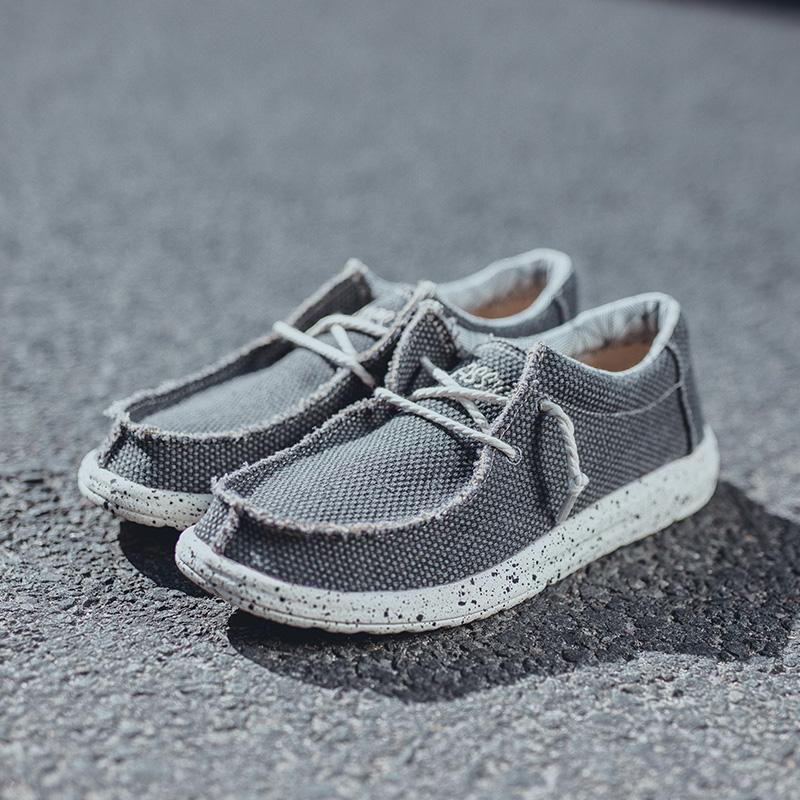 

Fashion New 2025 Men s Summer Denim Sports Canvas Shoes Breathable Moccasins Set with Vulcanized Shoes Men s Sneaker Shoes Large Size 39 сірий колір