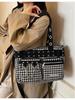 Autumn/Winter Fashion Rivet Shoulder Crossbody Bag for Women