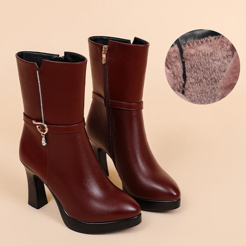 

7,5 см 9,5 см Элегантные Удобные Ботинки из Мягкой Кожи Зимняя Обувь 2025 Женские Ботинки до Середины Икры на Теплом Плюше на Блочном Высоком Каблуке для Мамы 38