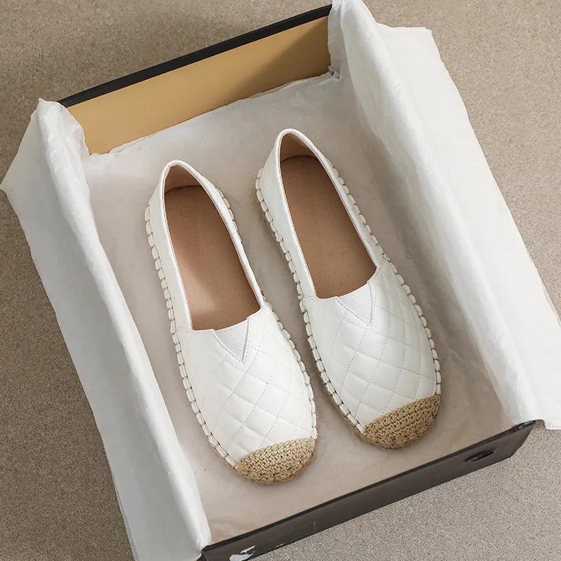 Fashion Spring Summer Fashion Flats Women Loafers Soft Comfortable Slip-on Shoes Flat Woman Casual White Shoes Plus Size 42 A45900