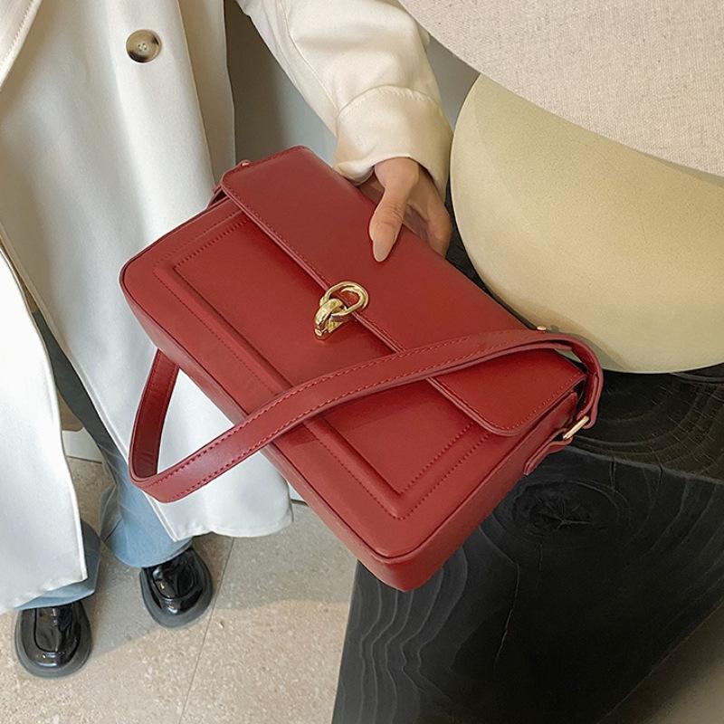 Small Square Bag Single Shoulder Armpit Bag Women's New Fashionable Red Bag