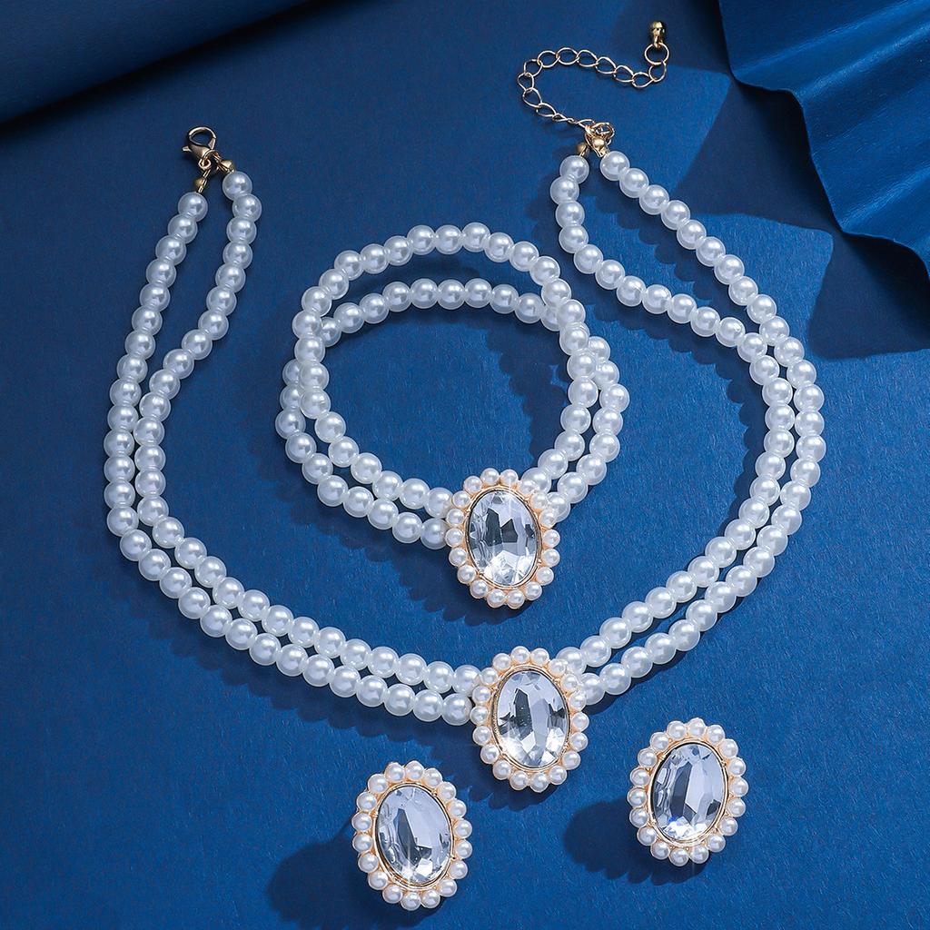 Fashion And Luxury Double-Layer Imitation Pearl Oval Crystal Necklace, Stud Earrings, Bracelet, Three-Piece Set.