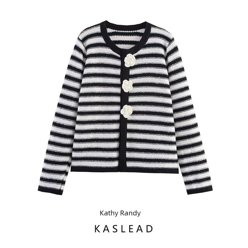 Kaslead New Women clothes Western Style Fashion Simple Flower Button Decoration Stripe Cardigan
